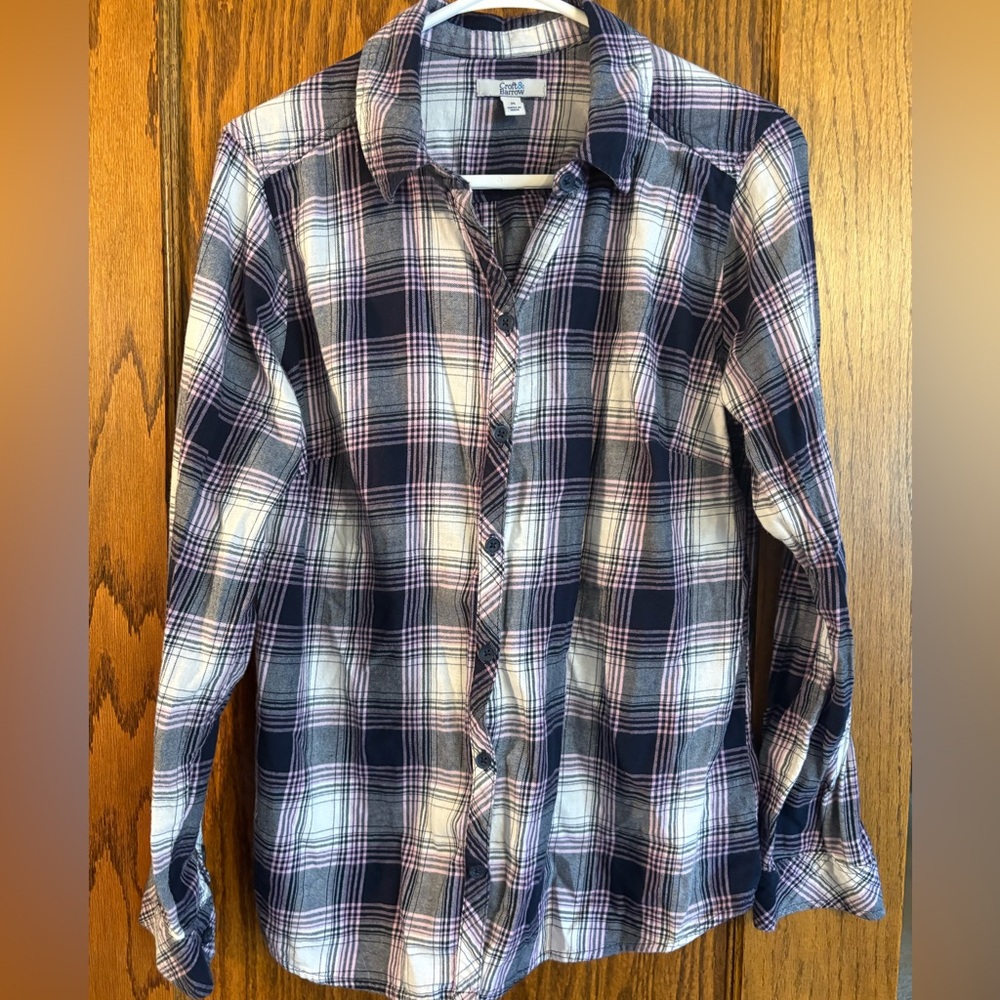 Plaid Button-Up‎ Shirt